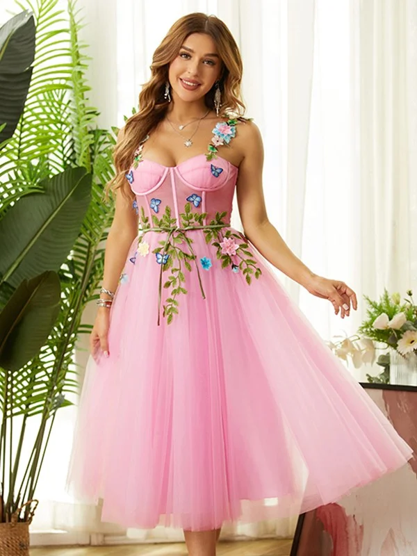 A-Line/Princess Tulle Hand-Made Flower Spaghetti Straps Sleeveless Tea-Length Dresses