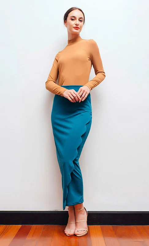 Camilla Scalloped Pencil Skirt In Dark Teal