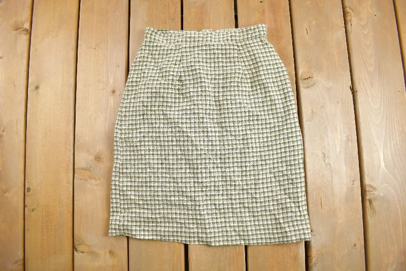 Vintage 1970s Plaid Skirt Size 25 x 20 / Women's Vintage / Vintage Skirt / True Vintage / 70s 80s / Pencil / Made in USA/ Jorts