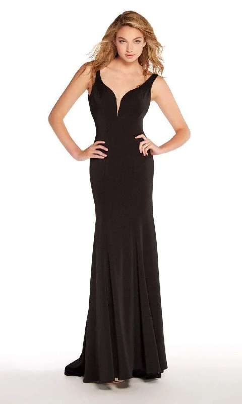 Alyce Paris - Sleeveless V-Neck Stretch Crepe Train Gown 60002SC