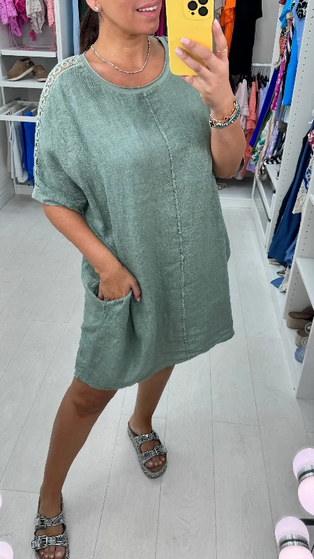 Leocadia Oversized Linen Midi Dress